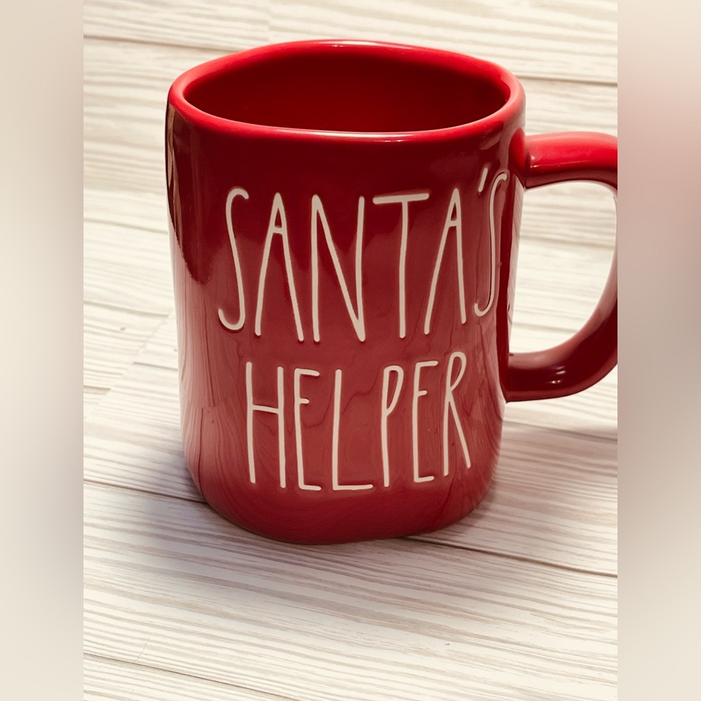🛍️ Rae Dunn Santa’s Helper mug New with tags